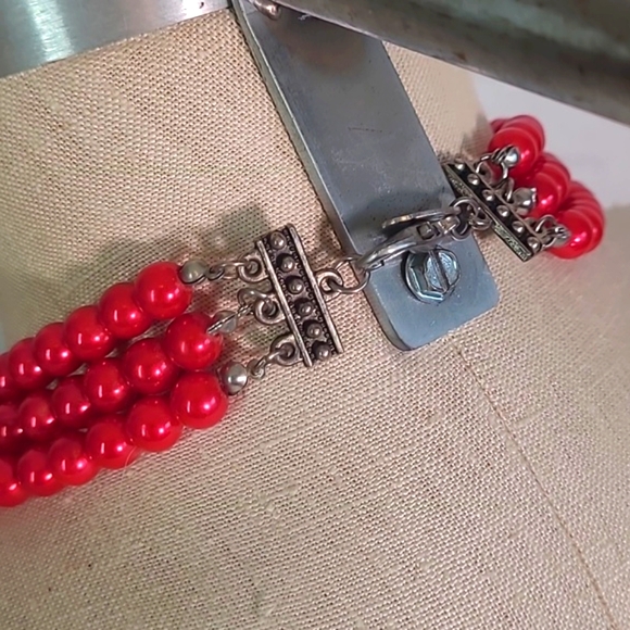 Kosmos Costume Jewelry Cranberry Blood Red Faux Pearl Three Strand Rhinestone - Picture 13 of 17